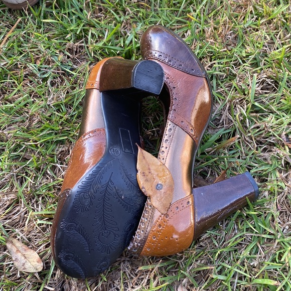 Mossimo Two Tone Oxford Chunk Heels Size 8.5 - Picture 5 of 7